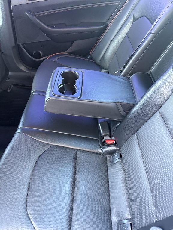 Hyundai Sonata 4dr Sdn 2.0T Sport *Ltd Avail* 2015