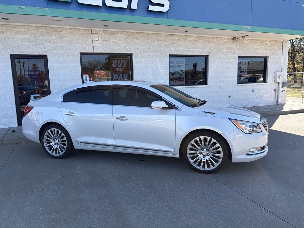 Buick LaCrosse 4dr Sdn Premium II FWD 2016