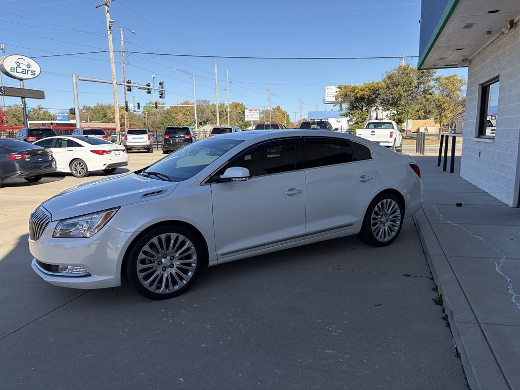 Buick LaCrosse 4dr Sdn Premium II FWD 2016