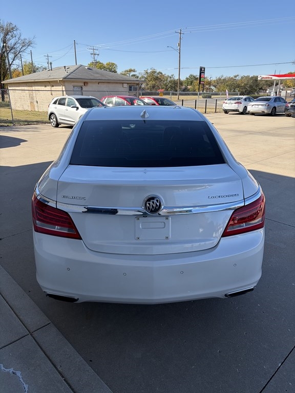 Buick LaCrosse 4dr Sdn Premium II FWD 2016