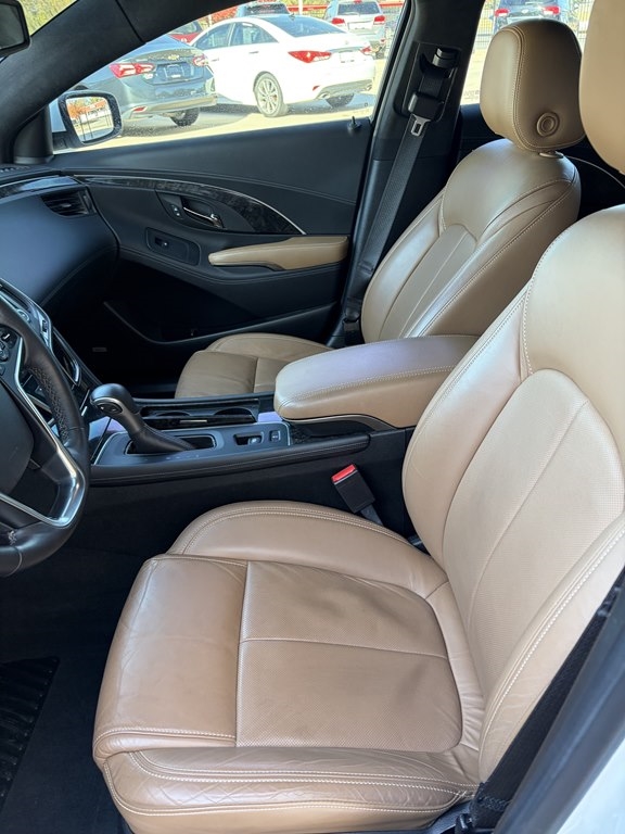 Buick LaCrosse 4dr Sdn Premium II FWD 2016