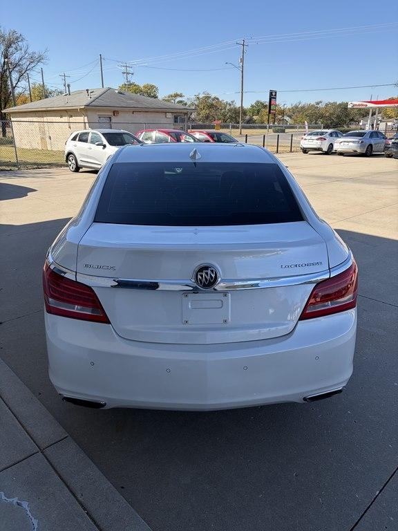 Buick LaCrosse 4dr Sdn Premium II FWD 2016