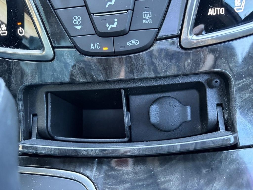 Buick LaCrosse 4dr Sdn Premium II FWD 2016