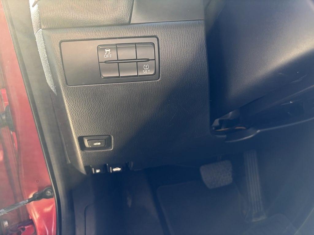 Mazda Mazda3 4-Door Sport Manual 2018