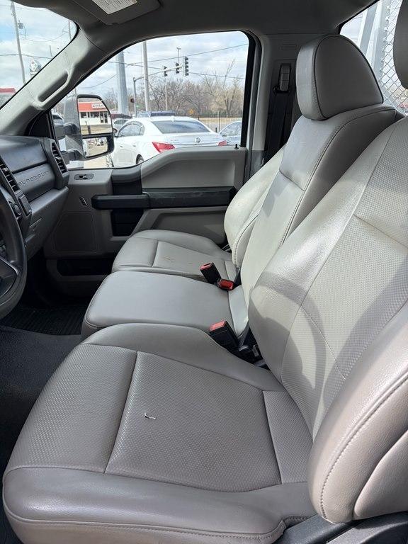 Ford Super Duty F-250 SRW XL 2WD Reg Cab 8' Box 2021