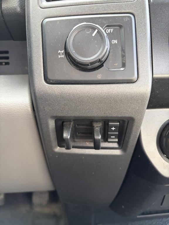 Ford Super Duty F-250 SRW XL 2WD Reg Cab 8' Box 2021