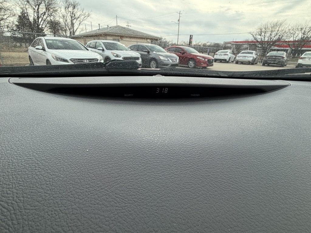 Toyota Camry 4dr Sdn I4 Man (Natl) 2009