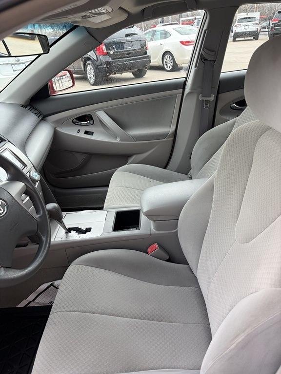 Toyota Camry 4dr Sdn I4 Man (Natl) 2009