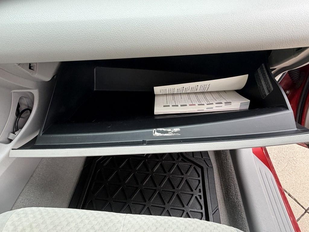 Toyota Camry 4dr Sdn I4 Man (Natl) 2009