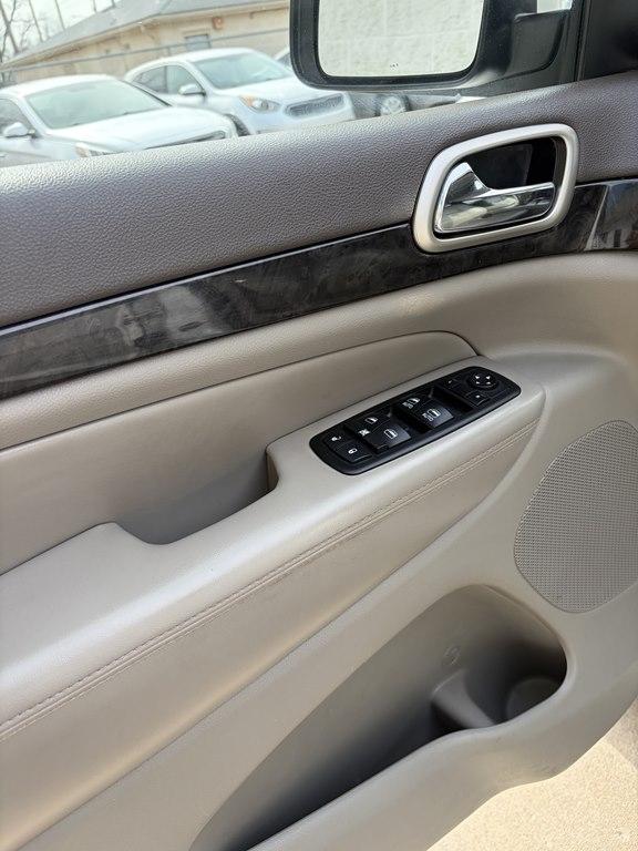 Jeep Grand Cherokee 4WD 4dr Laredo 2011