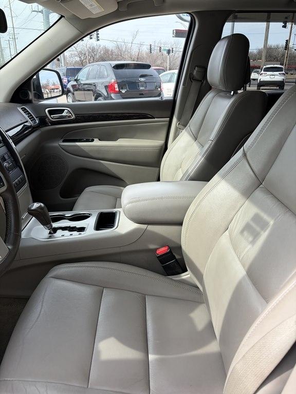 Jeep Grand Cherokee 4WD 4dr Laredo 2011