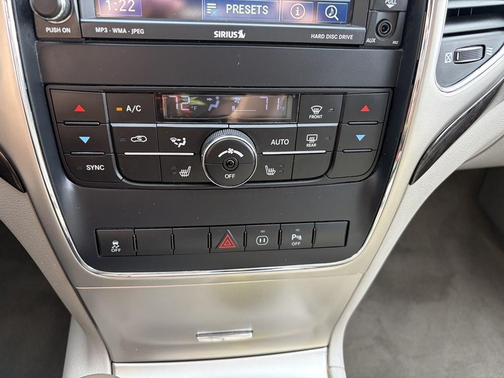 Jeep Grand Cherokee 4WD 4dr Laredo 2011