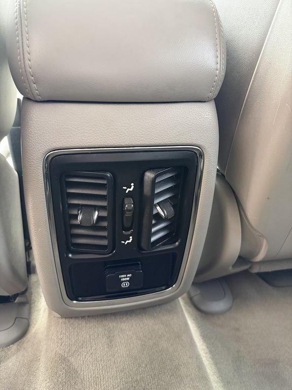 Jeep Grand Cherokee 4WD 4dr Laredo 2011