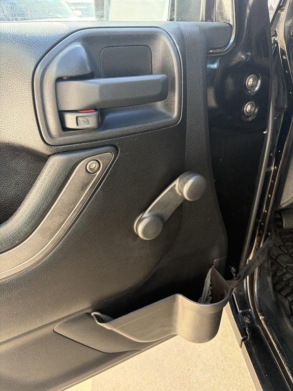 Jeep Wrangler 4WD 2dr Sport 2012