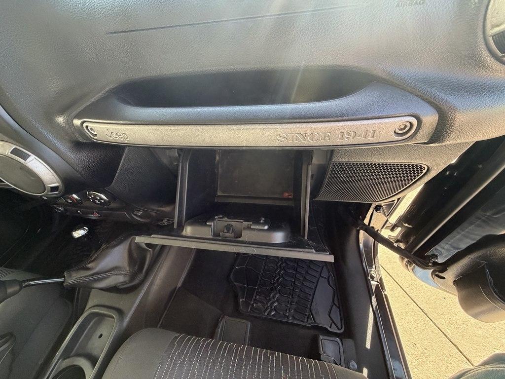 Jeep Wrangler 4WD 2dr Sport 2012