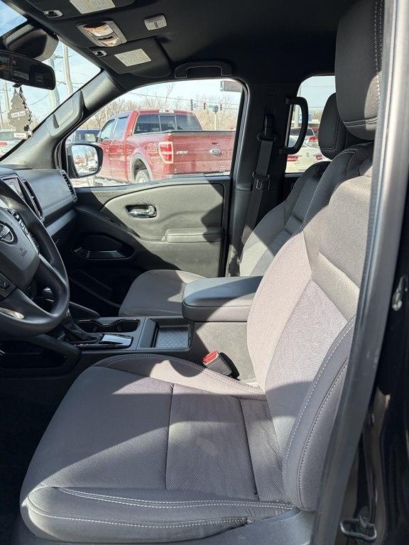 Nissan Frontier Crew Cab 4x4 SV Auto *Ltd Avail* 2023