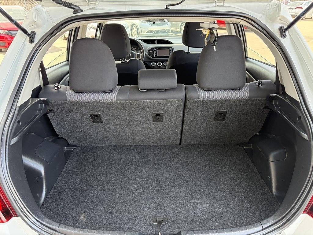 Toyota Yaris 5-Door L Auto (Natl) 2017