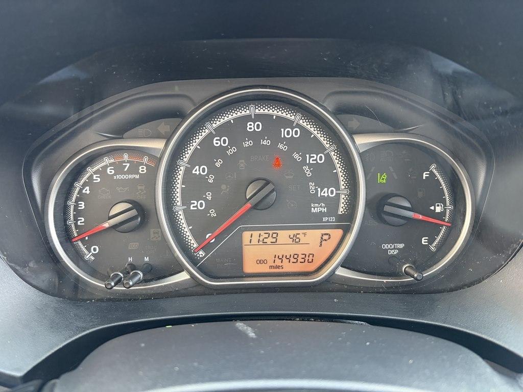 Toyota Yaris 5-Door L Auto (Natl) 2017