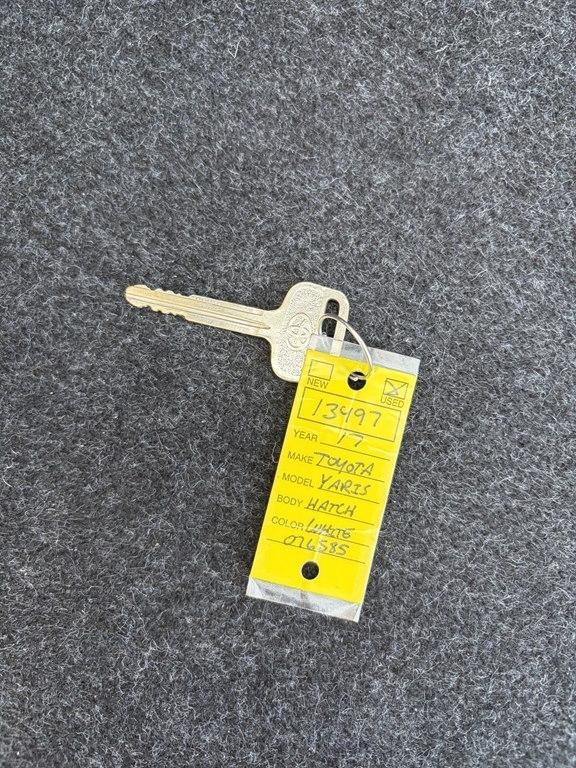 Toyota Yaris 5-Door L Auto (Natl) 2017