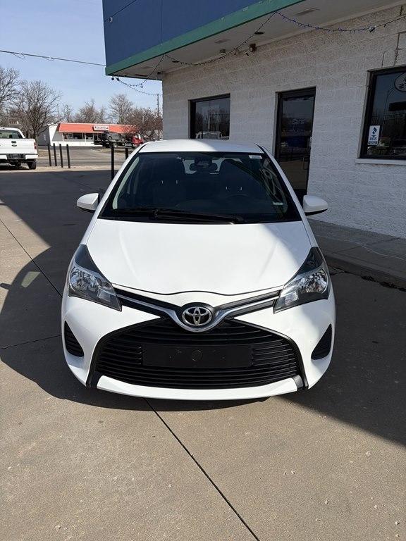 Toyota Yaris 5-Door L Auto (Natl) 2017