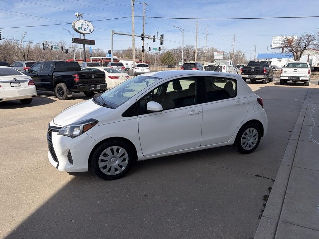 Toyota Yaris 5-Door L Auto (Natl) 2017