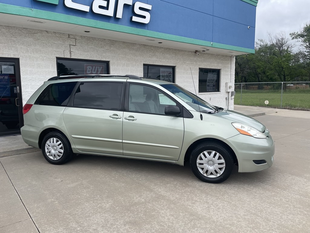 Toyota Sienna 5dr 7-Passenger Van CE FWD (Natl) 2007