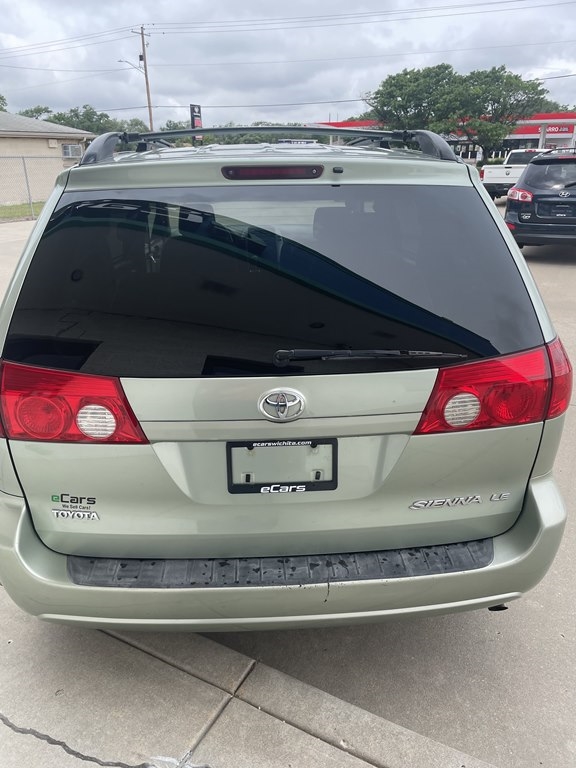Toyota Sienna 5dr 7-Passenger Van CE FWD (Natl) 2007