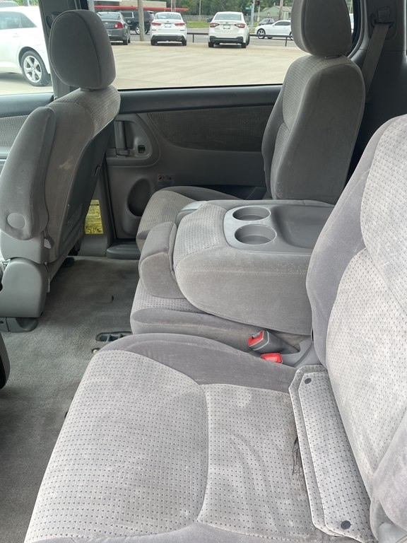 Toyota Sienna 5dr 7-Passenger Van CE FWD (Natl) 2007