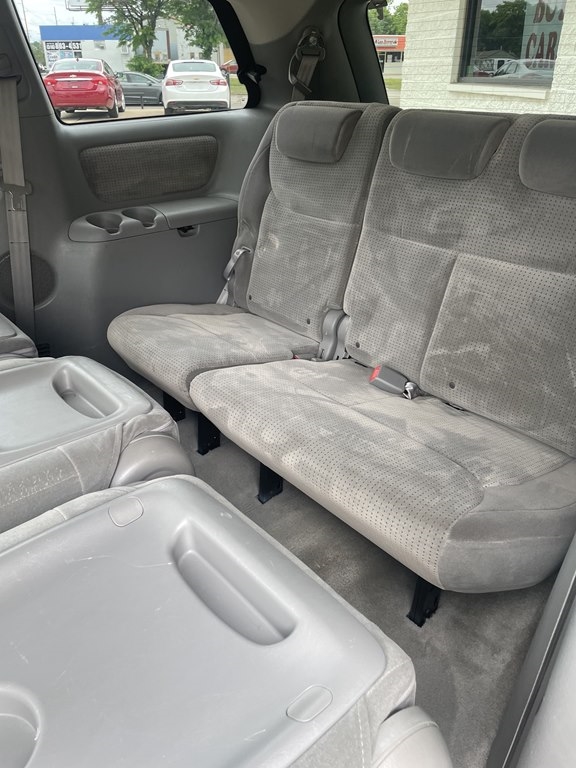 Toyota Sienna 5dr 7-Passenger Van CE FWD (Natl) 2007