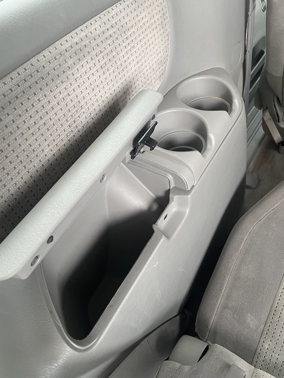 Toyota Sienna 5dr 7-Passenger Van CE FWD (Natl) 2007