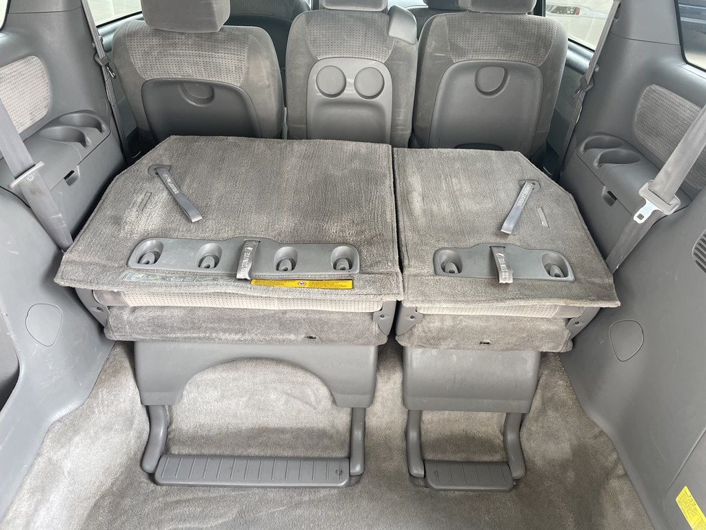 Toyota Sienna 5dr 7-Passenger Van CE FWD (Natl) 2007