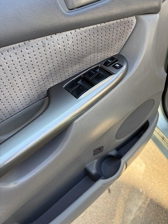 Toyota Sienna 5dr 7-Passenger Van CE FWD (Natl) 2007