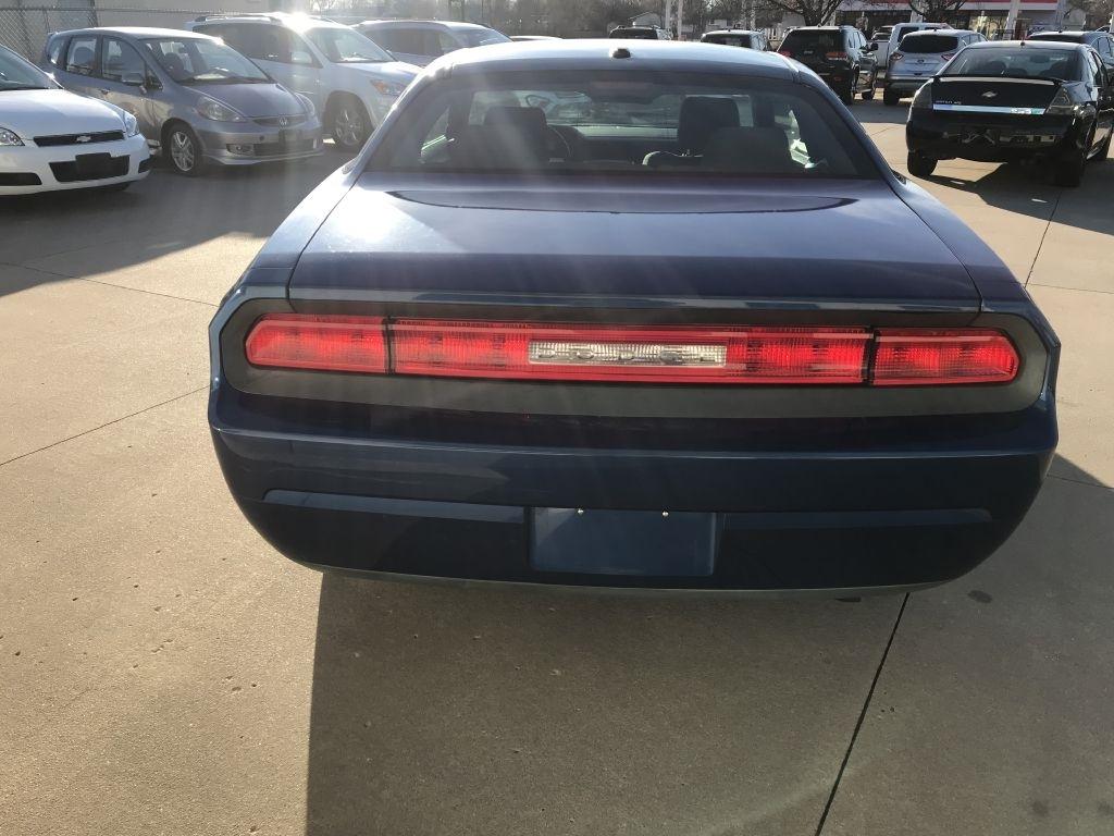 Dodge Challenger 2dr Cpe SE 2009