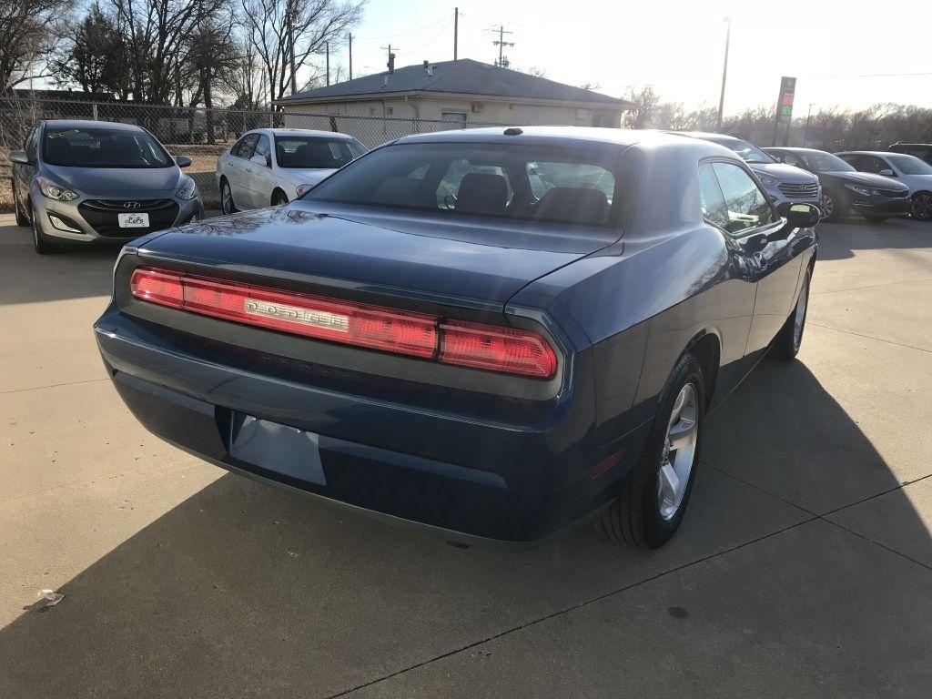 Dodge Challenger 2dr Cpe SE 2009