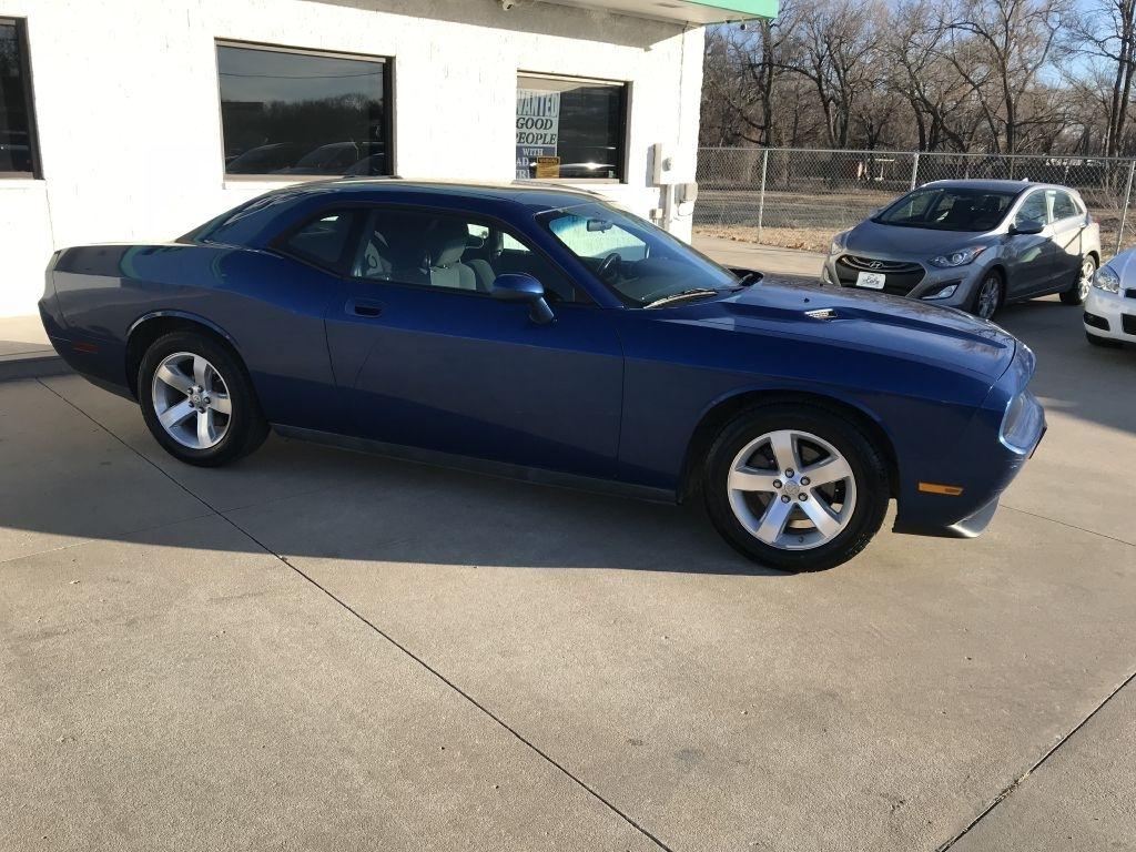 Dodge Challenger 2dr Cpe SE 2009