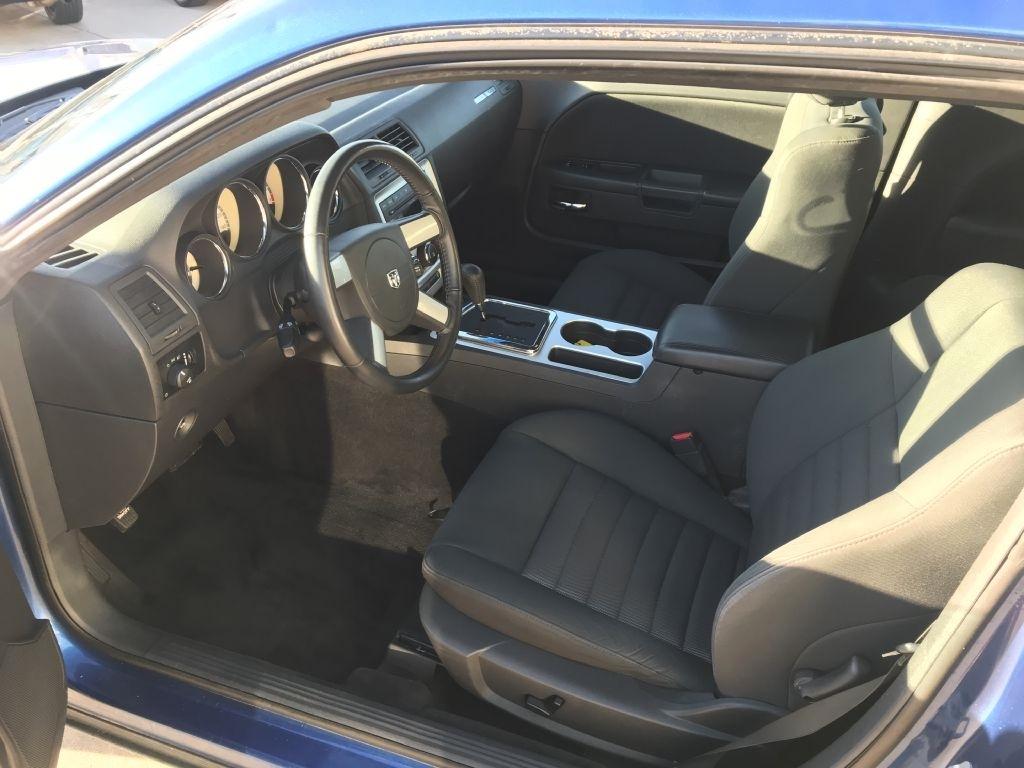 Dodge Challenger 2dr Cpe SE 2009