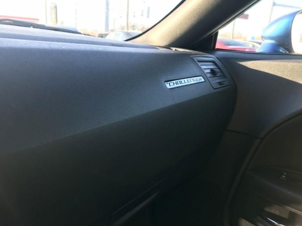 Dodge Challenger 2dr Cpe SE 2009