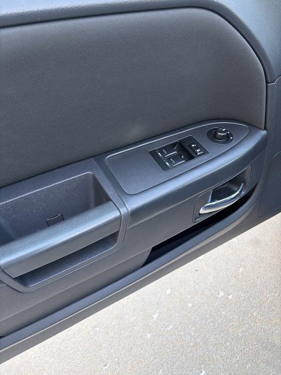 Dodge Challenger 2dr Cpe SE 2009