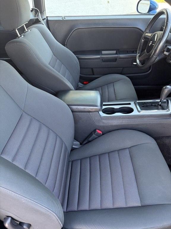 Dodge Challenger 2dr Cpe SE 2009