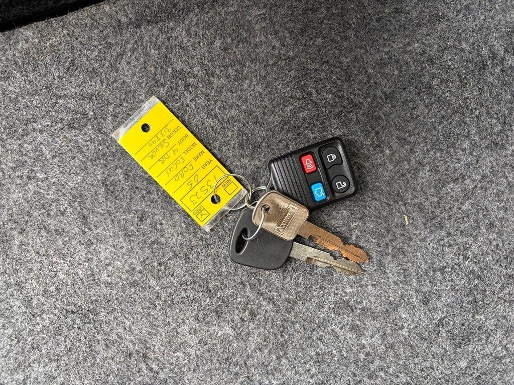 Ford Focus 4dr Sdn ZX4 S 2005