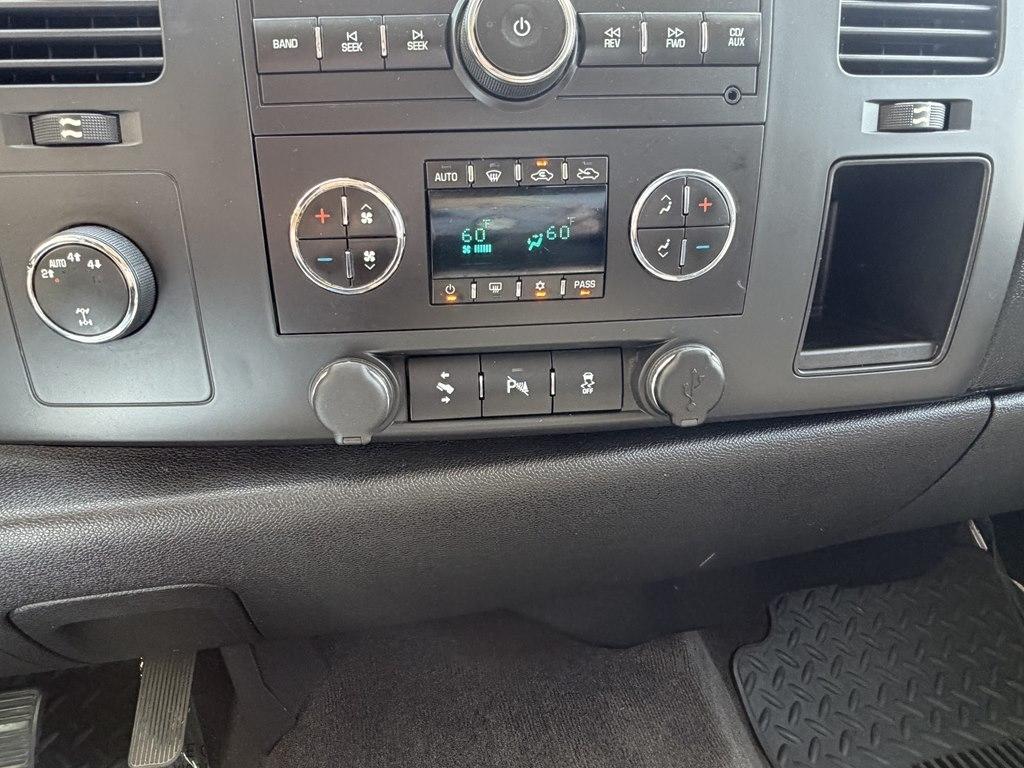GMC Sierra 1500 4WD Crew Cab 143.5" SLE 2013