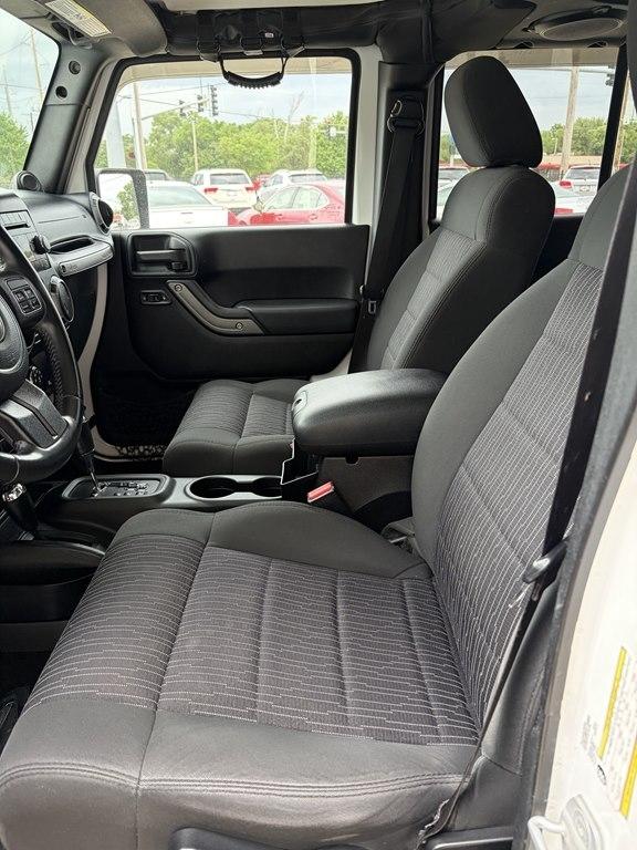 Jeep Wrangler Unlimited 4WD 4dr Sport 2012
