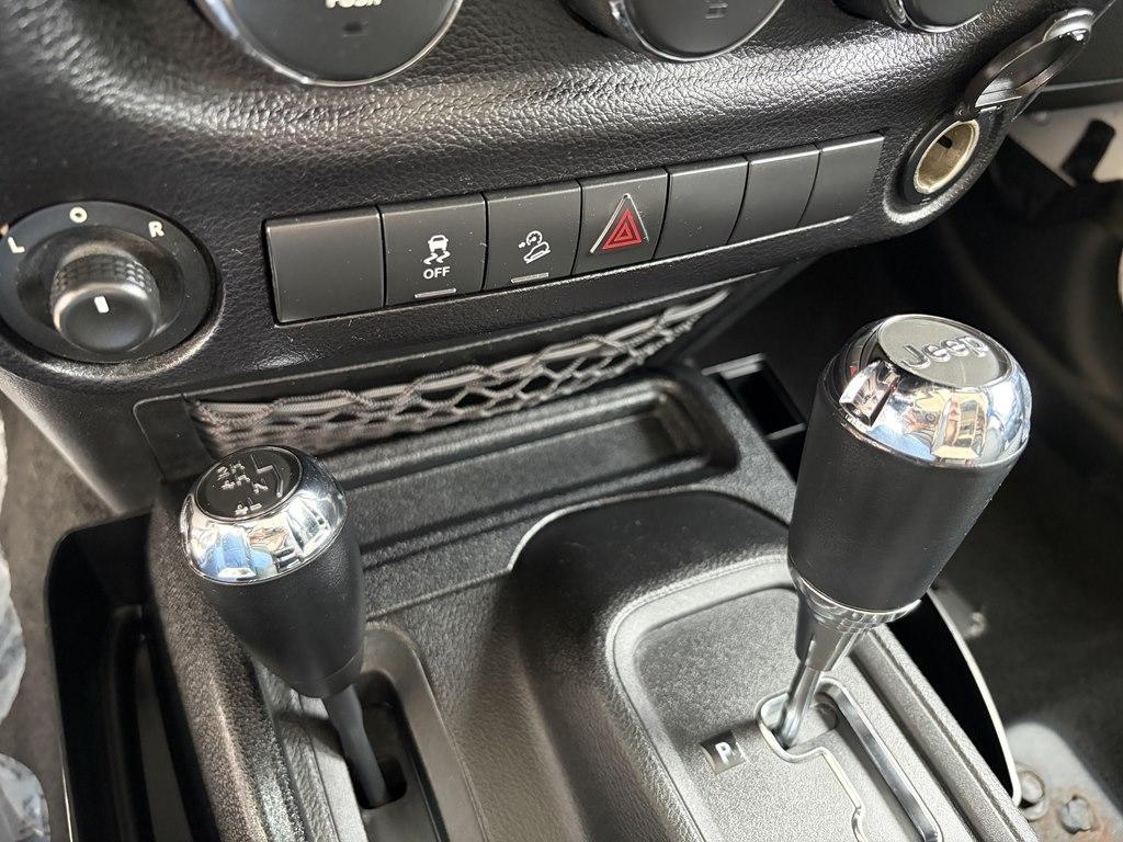 Jeep Wrangler Unlimited 4WD 4dr Sport 2012