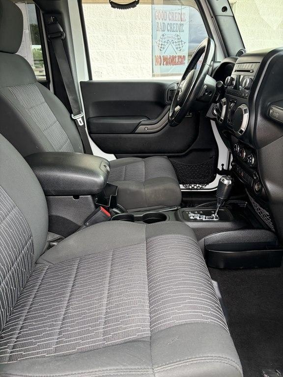 Jeep Wrangler Unlimited 4WD 4dr Sport 2012