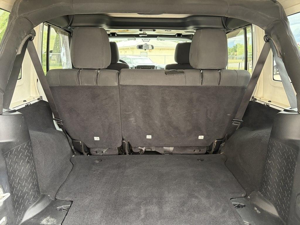 Jeep Wrangler Unlimited 4WD 4dr Sport 2012
