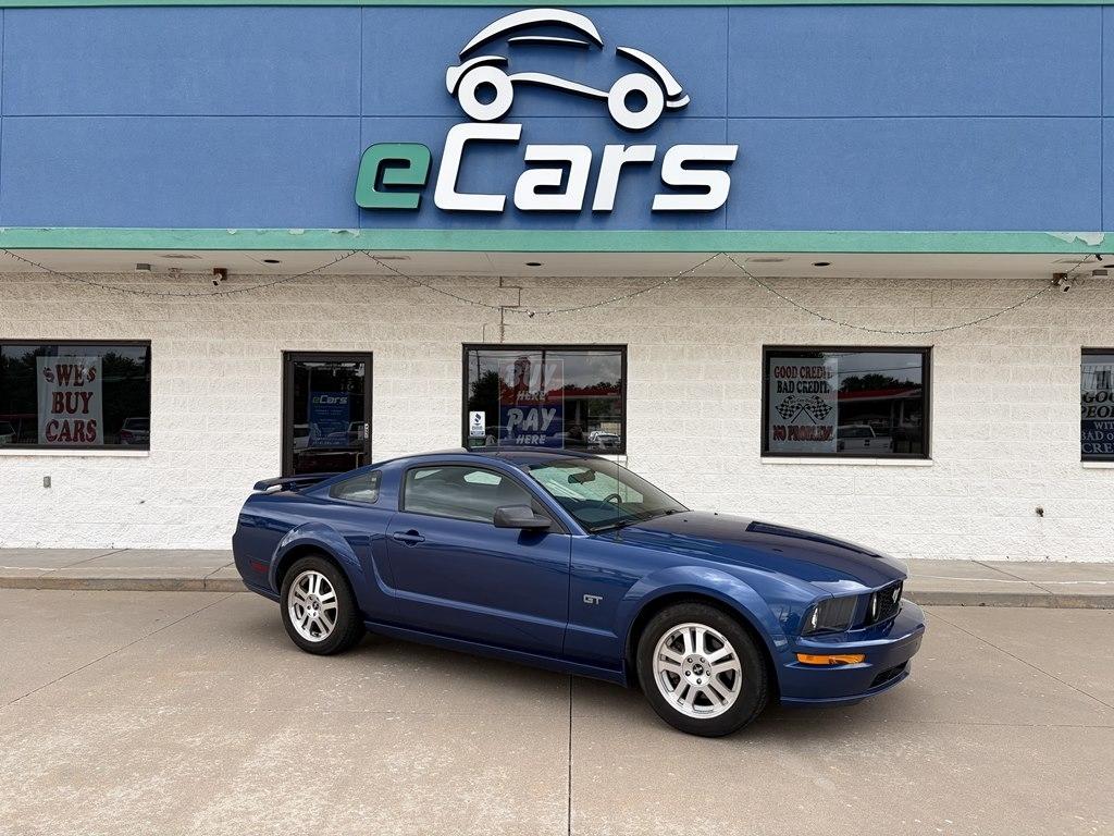2006 Ford Mustang 2dr Cpe GT Deluxe