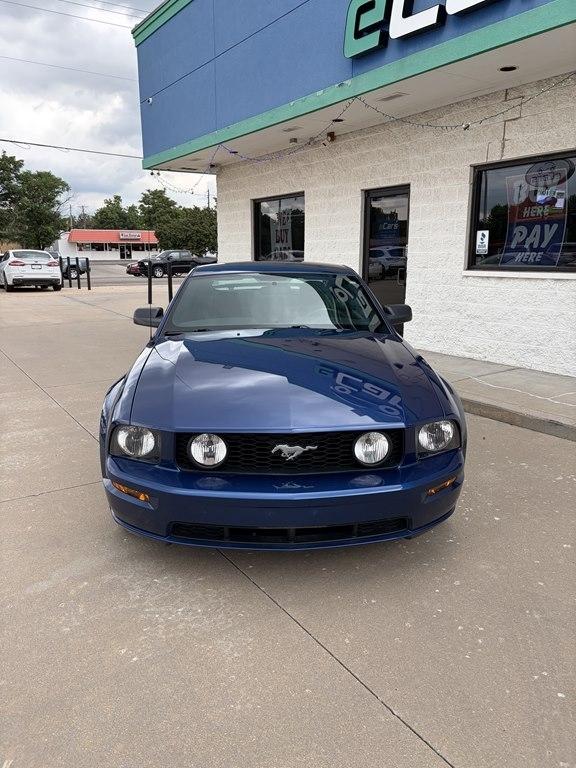 Ford Mustang 2dr Cpe GT Deluxe 2006