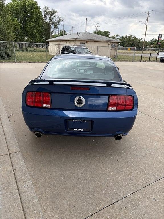 Ford Mustang 2dr Cpe GT Deluxe 2006