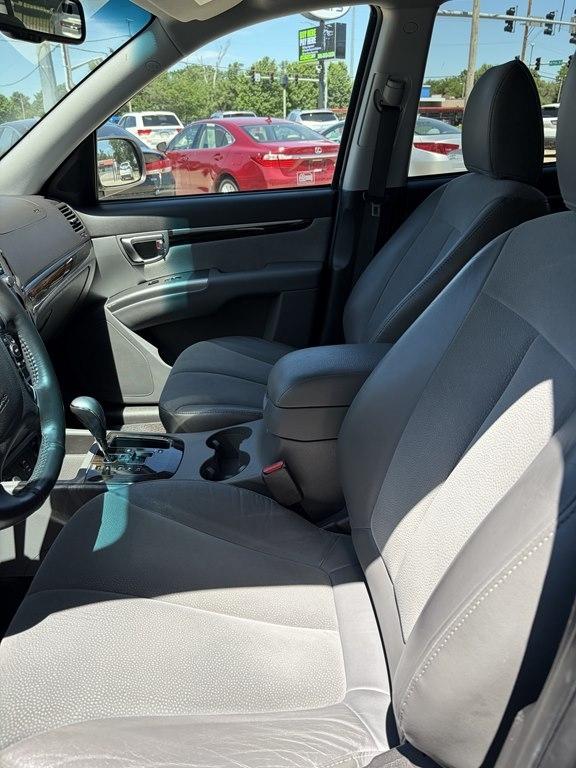 Hyundai Santa Fe FWD 4dr V6 SE 2012