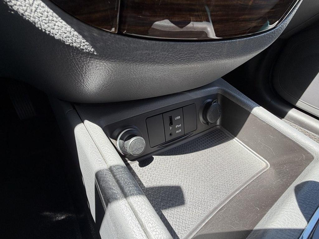 Hyundai Santa Fe FWD 4dr V6 SE 2012